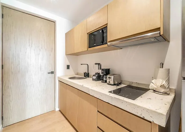 Lux With Rooftop Pool, Walk To And 5th Ave *